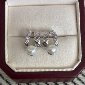 Elegant Silver and Pearl Earrings